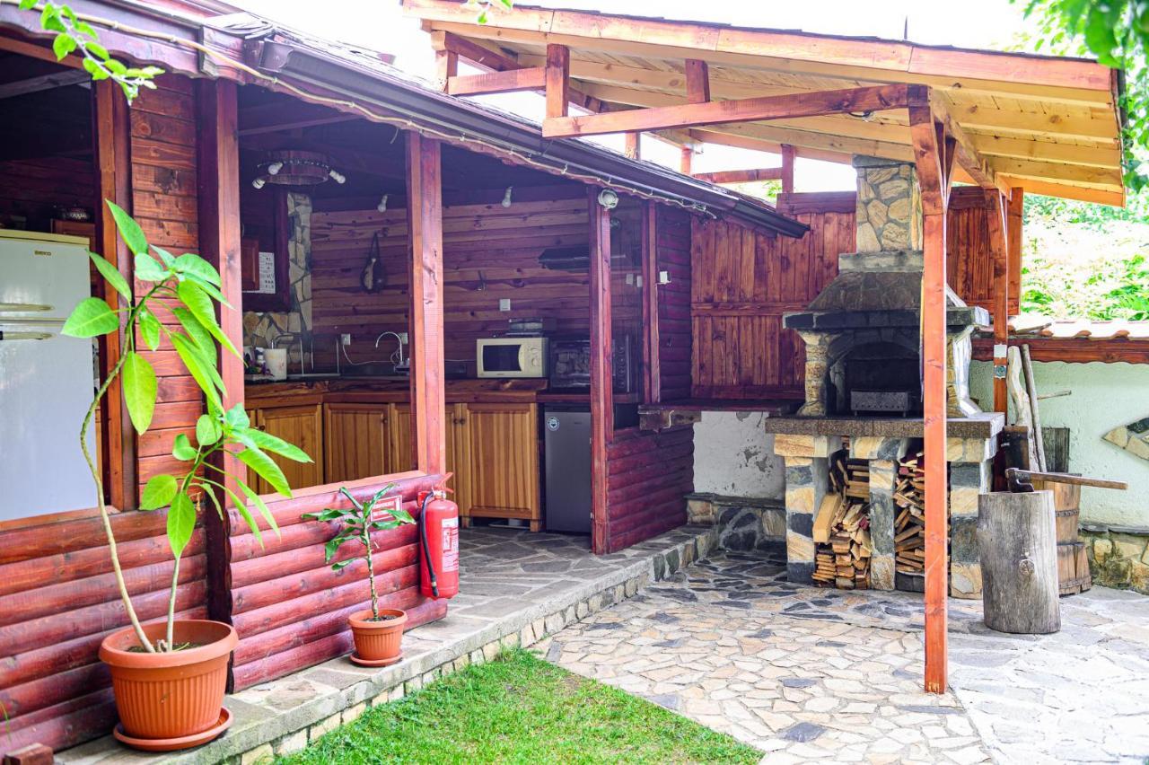 Medi Guest House Sapareva Banya Luaran gambar