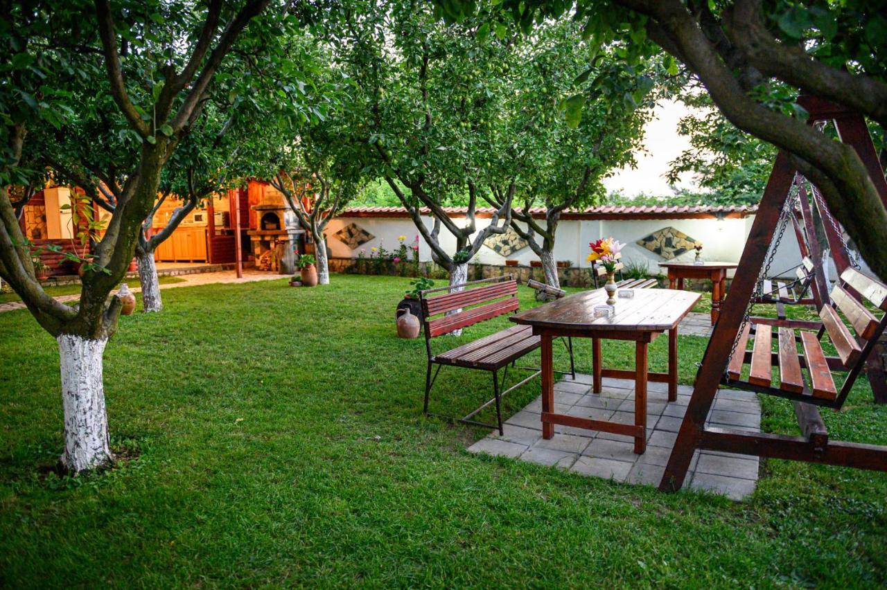 Medi Guest House Sapareva Banya Luaran gambar