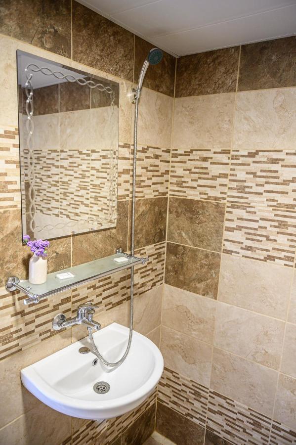 Medi Guest House Sapareva Banya Luaran gambar