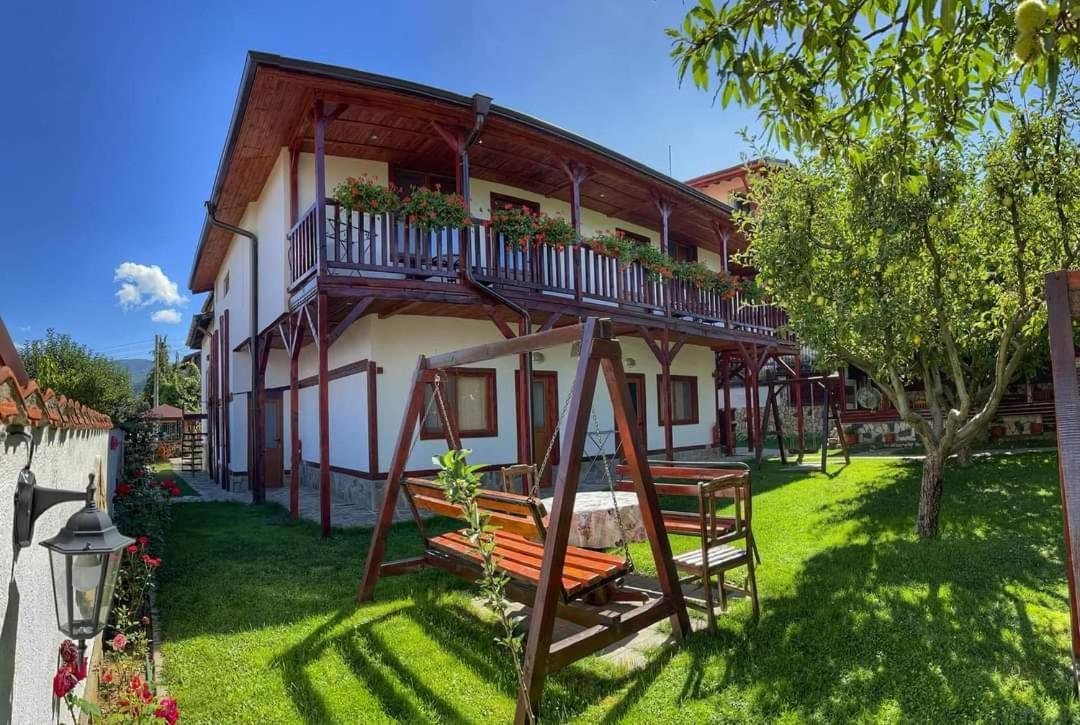 Medi Guest House Sapareva Banya Luaran gambar
